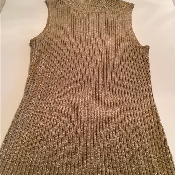 Women’s Black Pant Suit With Gold Mock Neck Top. Size 2 Petite. - Picture 14 of 16